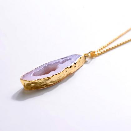 Irregular Stone Crystal Pendant Necklace